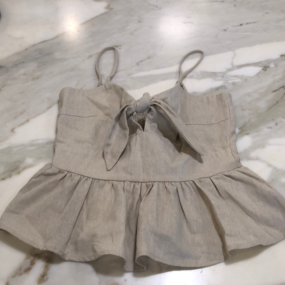 Linen and Rayon Ruffle Tank Top.        NWOT